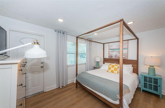 504 70TH AVENUE, St Pete Beach, FL 33706