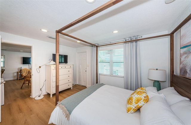 504 70TH AVENUE, St Pete Beach, FL 33706