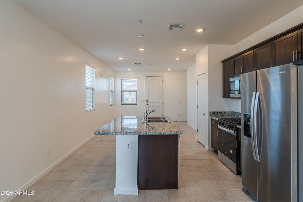 2458 E ALONSO Drive, Casa Grande, AZ 85194 — photo 4