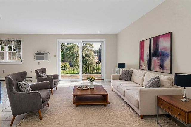 35 Fernview Ave 5, North Andover, MA 01845