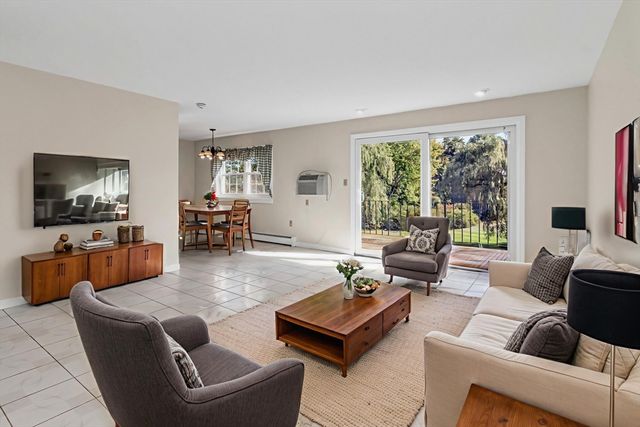 35 Fernview Ave 5, North Andover, MA 01845