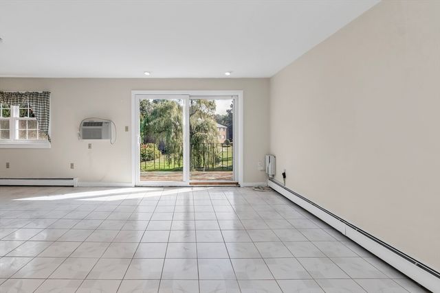 35 Fernview Ave 5, North Andover, MA 01845