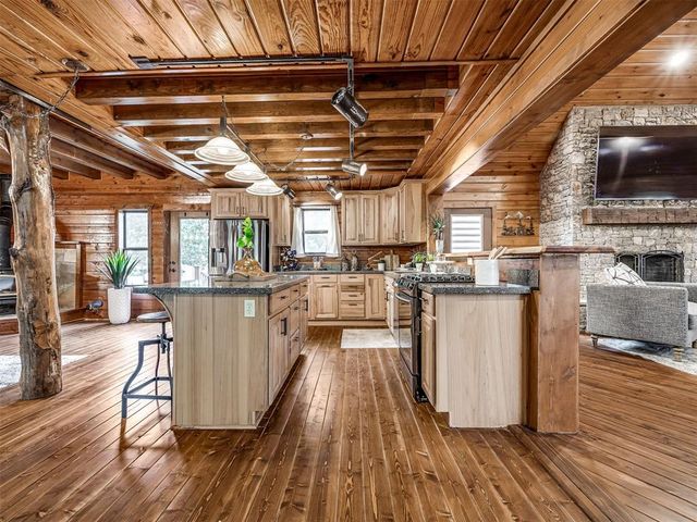 15700 Holt Road, Skiatook, OK 74070