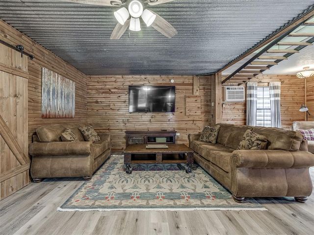 15700 Holt Road, Skiatook, OK 74070