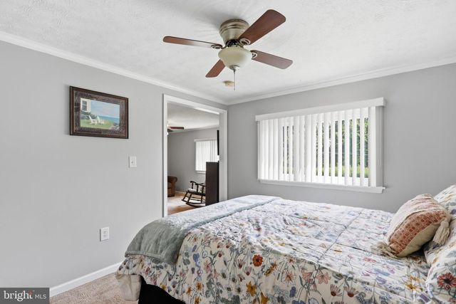 1233 SUMMIT POINT DR, Front Royal, VA 22630