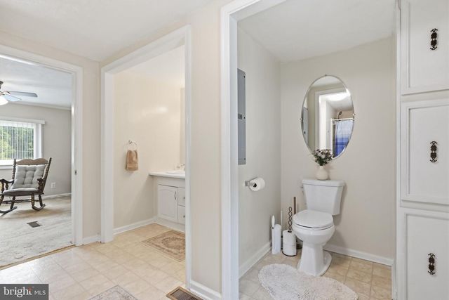 1233 SUMMIT POINT DR, Front Royal, VA 22630