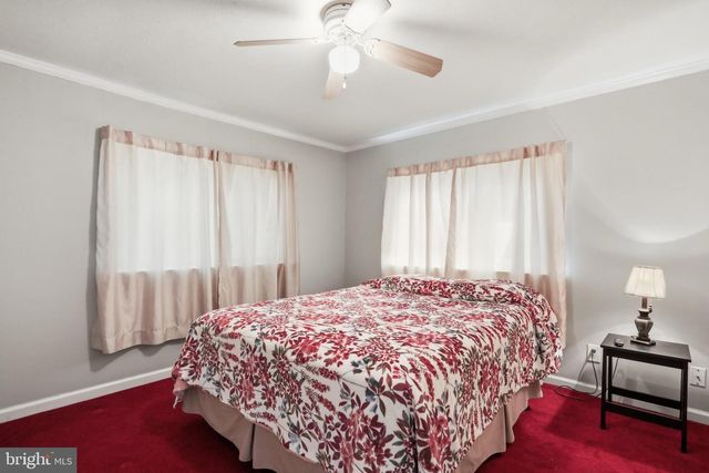 1233 SUMMIT POINT DR, Front Royal, VA 22630