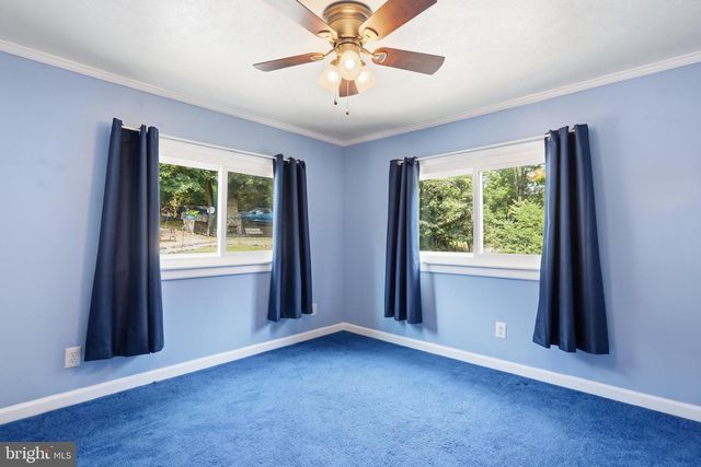 1233 SUMMIT POINT DR, Front Royal, VA 22630
