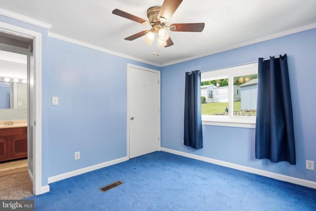 1233 SUMMIT POINT DR, Front Royal, VA 22630