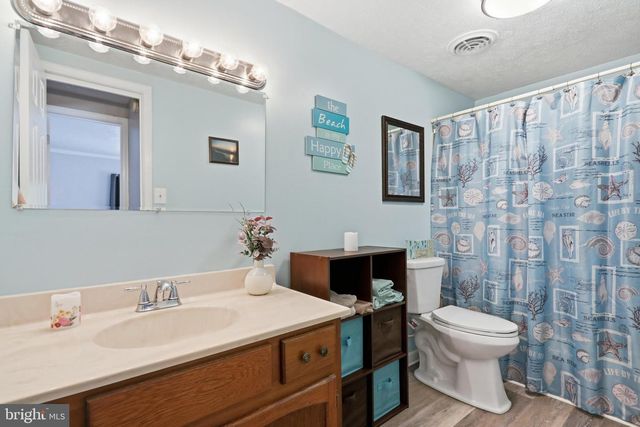 1233 SUMMIT POINT DR, Front Royal, VA 22630
