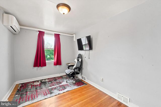 338 S STRATFORD RD, Glenolden, PA 19036