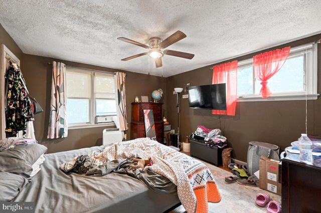 338 S STRATFORD RD, Glenolden, PA 19036