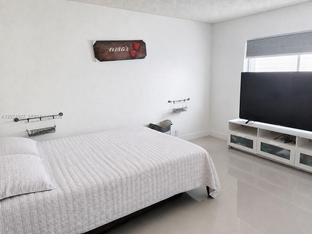 16511 Blatt Boulevard 103, Weston, FL 33326