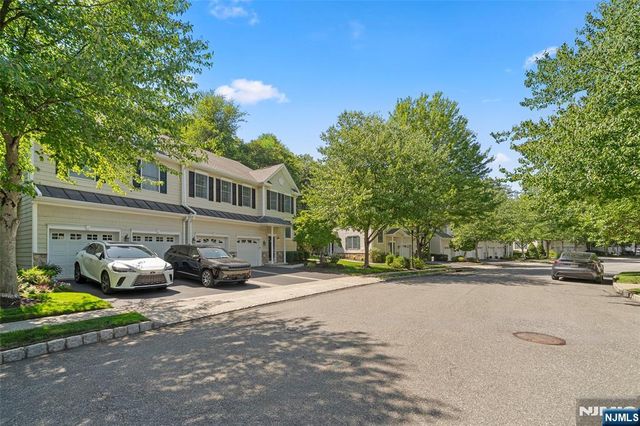 25 Woods Edge Road 25, Old Tappan, NJ 07675
