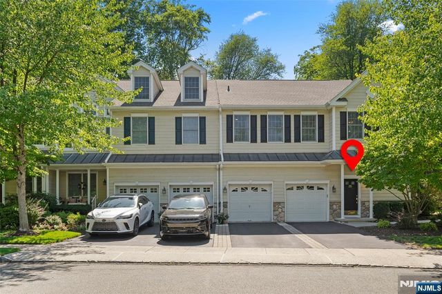25 Woods Edge Road 25, Old Tappan, NJ 07675