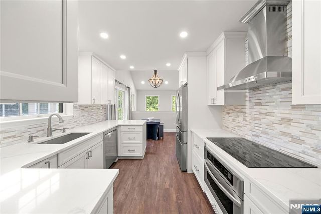25 Woods Edge Road 25, Old Tappan, NJ 07675