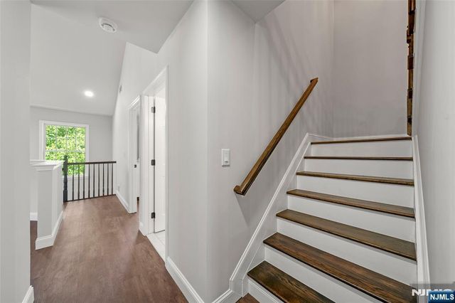 25 Woods Edge Road 25, Old Tappan, NJ 07675