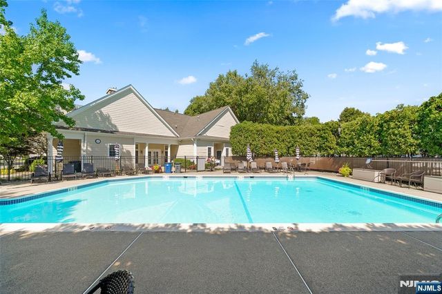25 Woods Edge Road 25, Old Tappan, NJ 07675