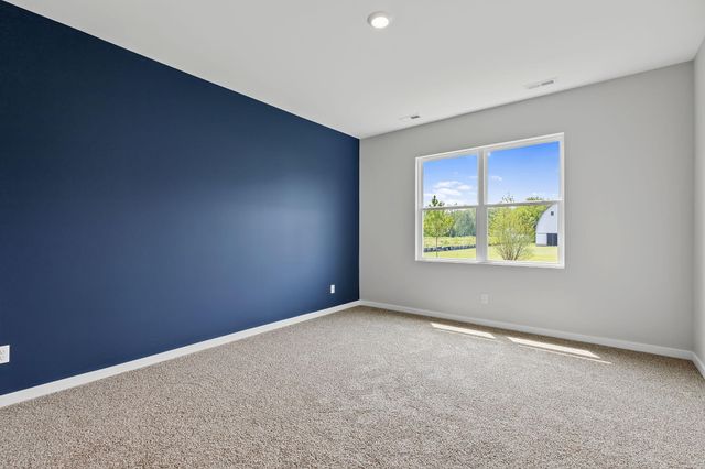 39 Maximillian Drive, Hobart, IN 46342