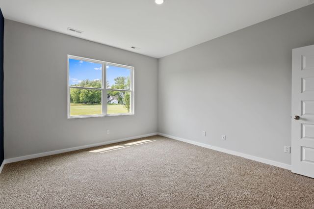 39 Maximillian Drive, Hobart, IN 46342