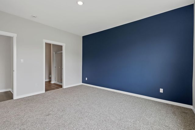 39 Maximillian Drive, Hobart, IN 46342