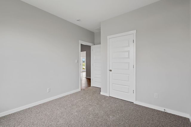39 Maximillian Drive, Hobart, IN 46342