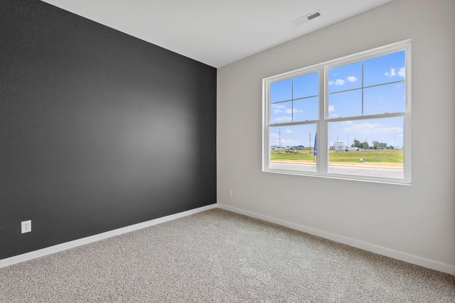 39 Maximillian Drive, Hobart, IN 46342