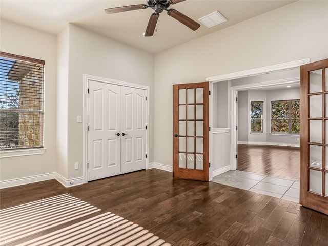 121 Wagon Gap CT, Bastrop, TX 78602