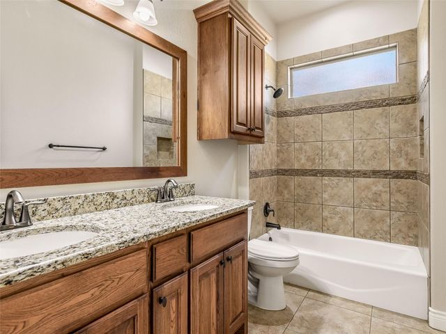 121 Wagon Gap CT, Bastrop, TX 78602