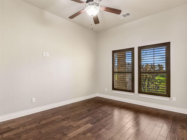 121 Wagon Gap CT, Bastrop, TX 78602