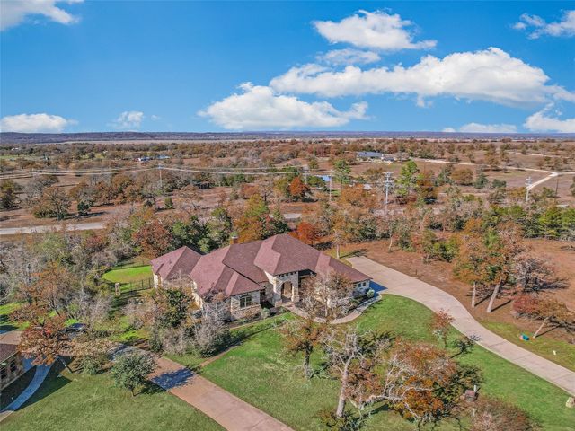 121 Wagon Gap CT, Bastrop, TX 78602