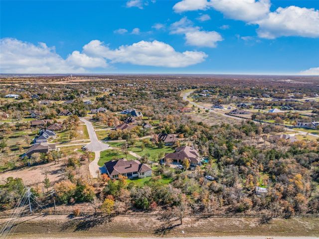 121 Wagon Gap CT, Bastrop, TX 78602