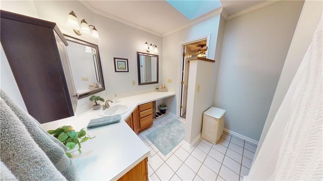 713 Old Barn Circle, Pilot Mountain, NC 27041