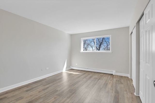 8970 N Parkside Avenue 418, Des Plaines, IL 60016