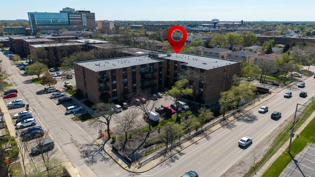 8970 N Parkside Avenue 418, Des Plaines, IL 60016