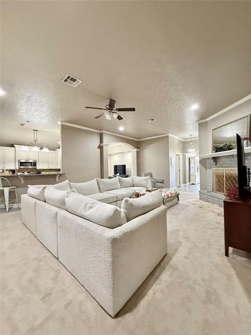 635 Windmill Way, Vidor, TX 77662