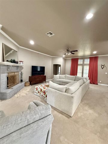 635 Windmill Way, Vidor, TX 77662