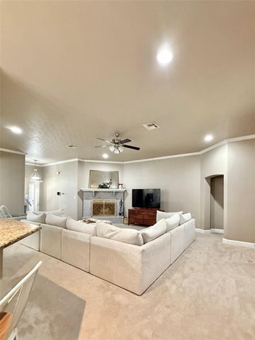 635 Windmill Way, Vidor, TX 77662