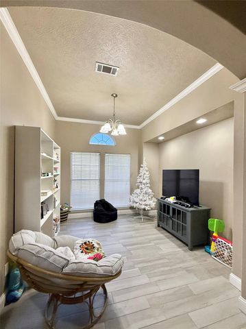 635 Windmill Way, Vidor, TX 77662