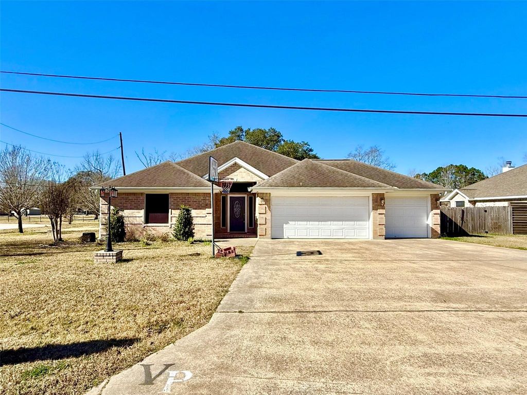 635 Windmill Way, Vidor, TX 77662