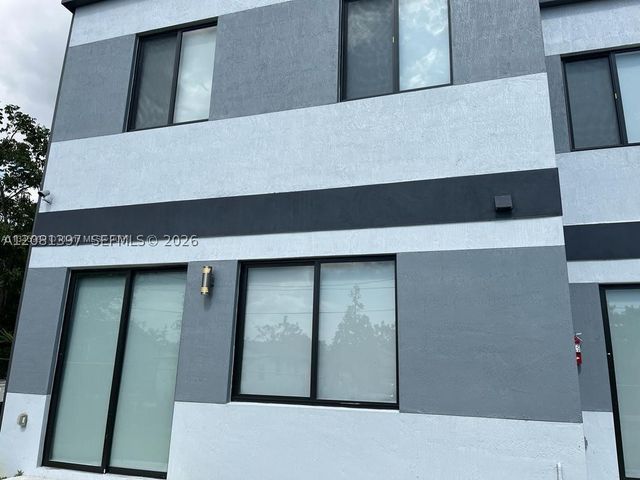 309 NW 7th Ct 1, Hallandale Beach, FL 33009