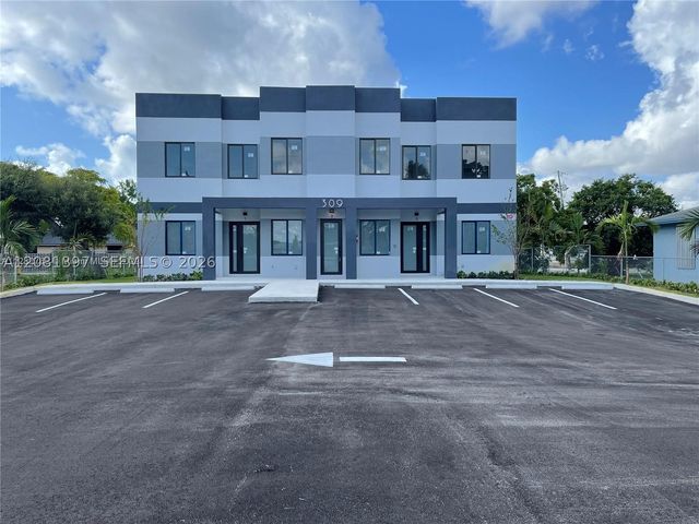 309 NW 7th Ct 1, Hallandale Beach, FL 33009