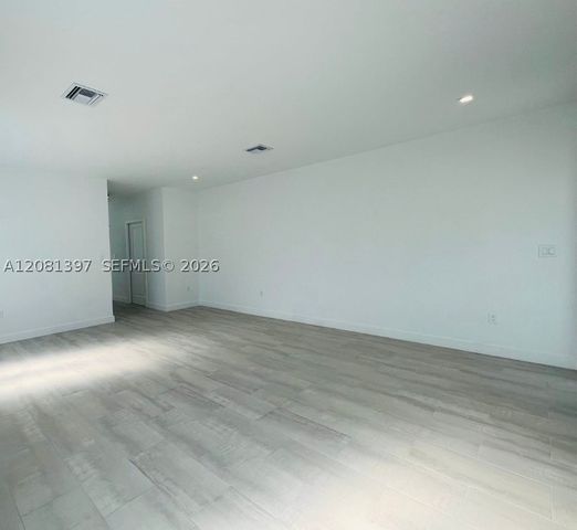 309 NW 7th Ct 1, Hallandale Beach, FL 33009