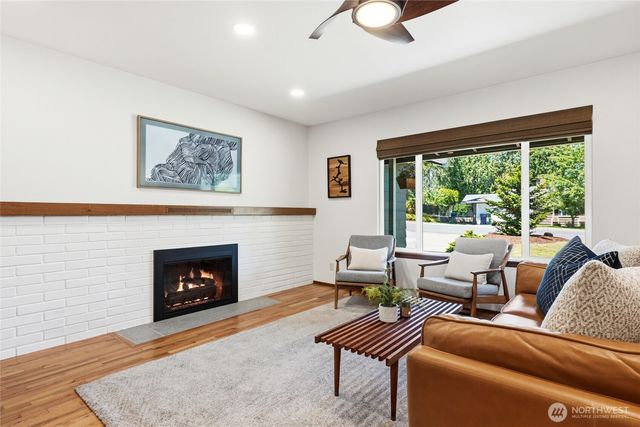 3902 222nd Street SW, Mountlake Terrace, WA 98043