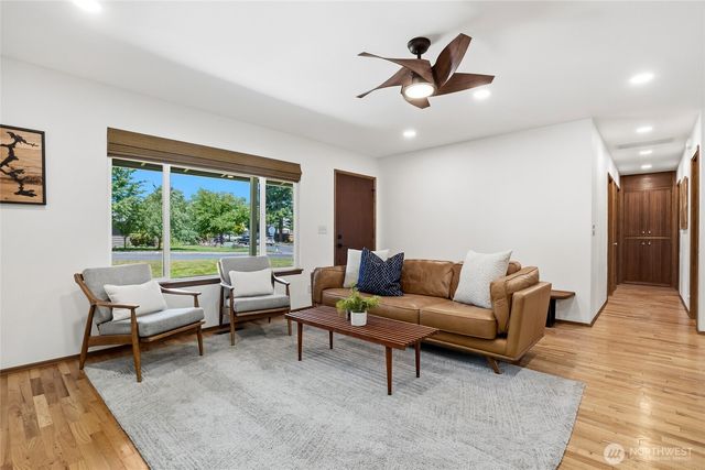 3902 222nd Street SW, Mountlake Terrace, WA 98043
