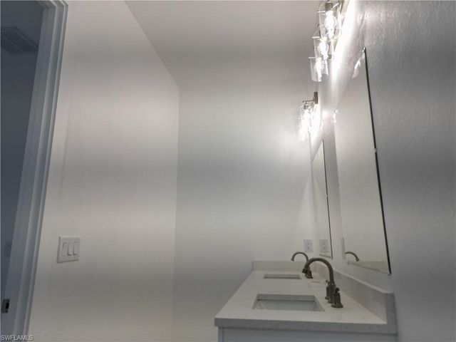 811 Dartmouth CT, Lehigh Acres, FL 33974