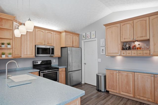 7900 Leaview Drive, Columbus, OH 43235