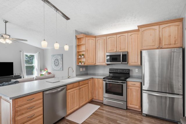 7900 Leaview Drive, Columbus, OH 43235