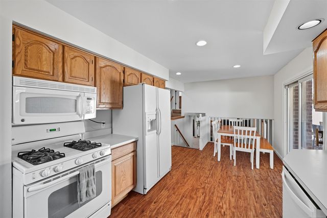 43263 Hartwick Drive, Sterling Heights, MI 48313