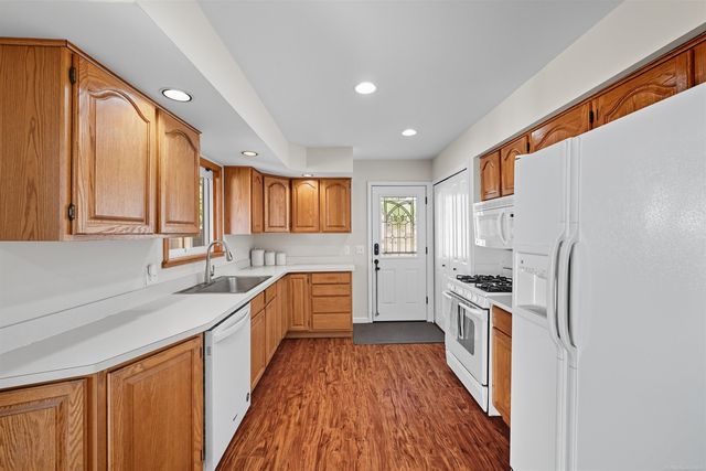 43263 Hartwick Drive, Sterling Heights, MI 48313